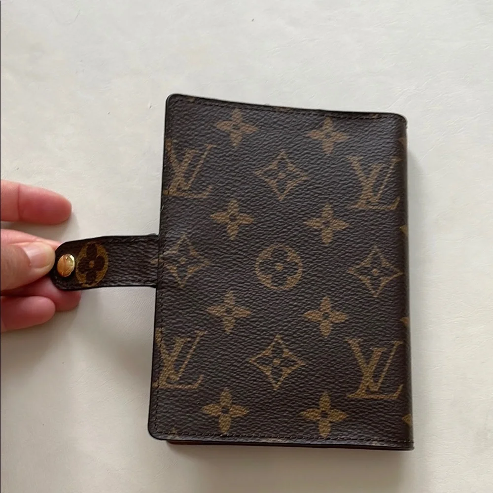 Louis Vuitton Pocket Passport Dark Brown Monogram Ring Planner PM size